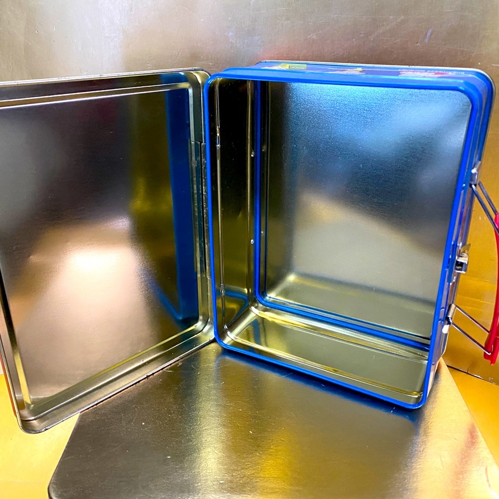 DICK TRACY VINTAGE COLLECTIBLE 1998 METAL TOTE LUNCHBOX & 199O APPLAUSE FIGURE - Picture 14 of 15